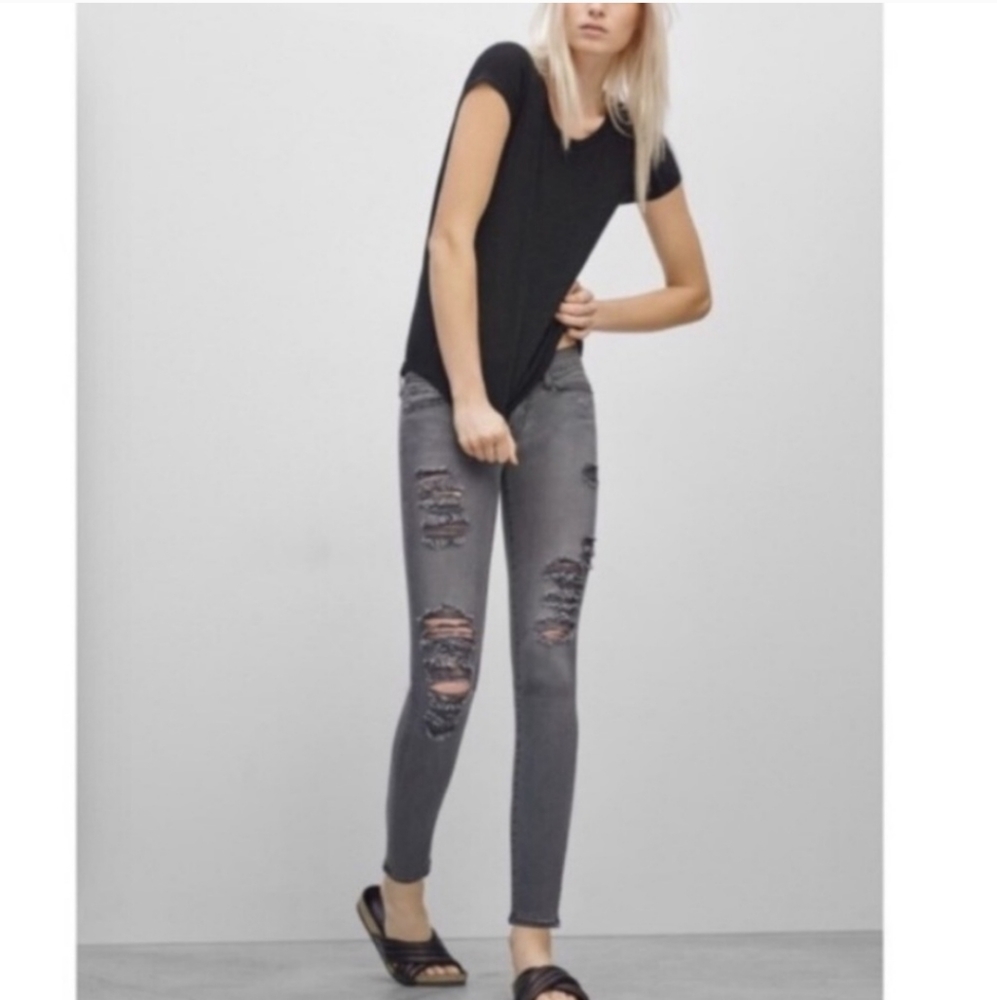 Frame Le Skinny De Jeanne Distressed Mid Rise Jean